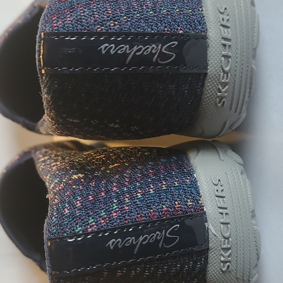 Skechers Women's Slip-On Loafer, Knitted Pattern, Multi-Color (Navy), Size 7.5 - Picture 2 of 16